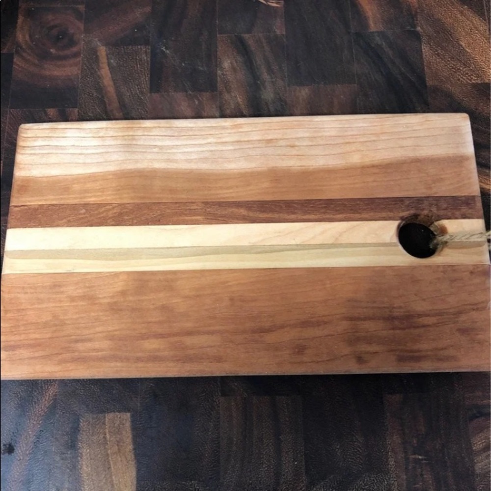 Wooden cutting board